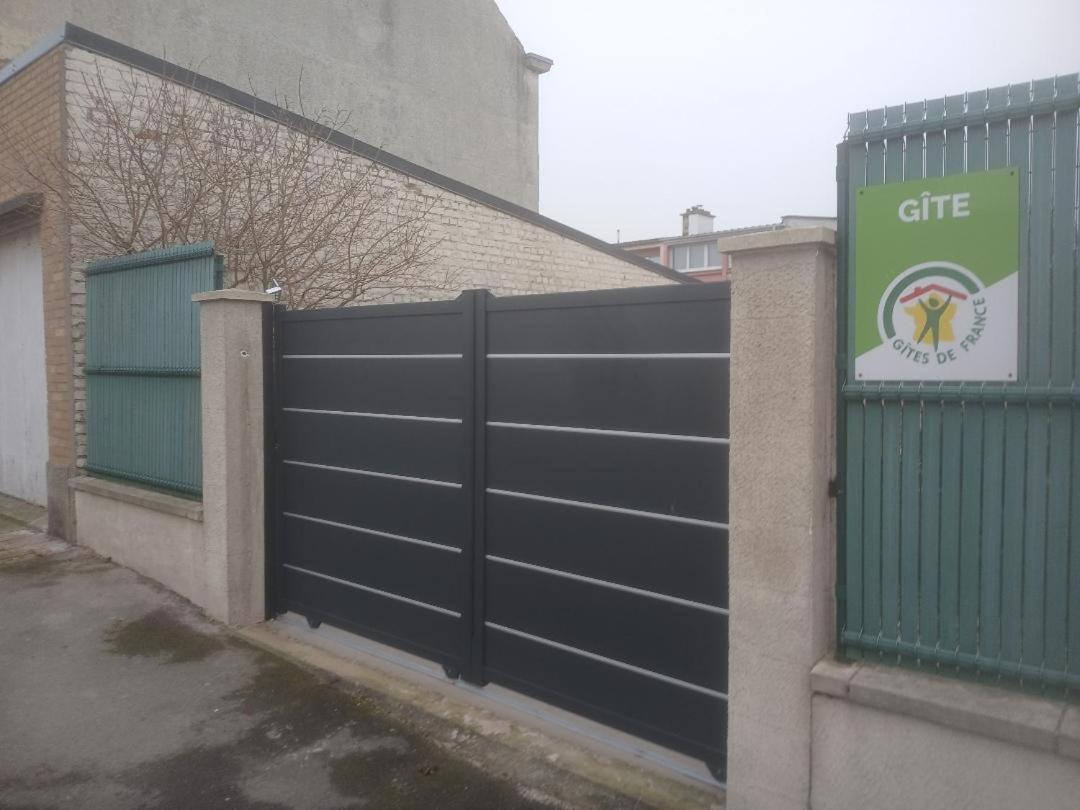 Zouzoubelle Villa Coudekerque-Branche Exterior foto